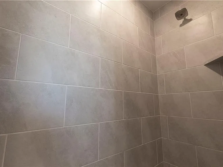 16300 Marsha Dr — Photo 16