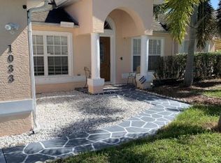 1033 SW Haleyberry Ave, Port Saint Lucie, FL 34953