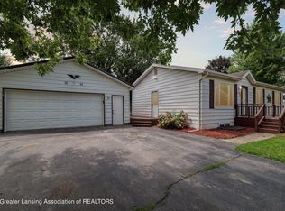 6829 Winegar Rd, Perry, MI 48872