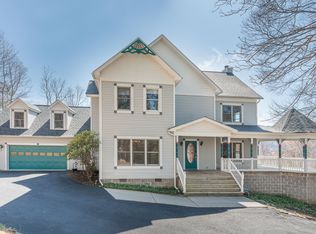 5819 Lost Dr, Roanoke, VA 24018