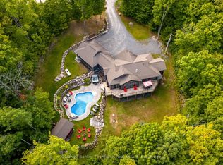 15 Forest Hill Ln, Huntsville, ON P1H 2N5