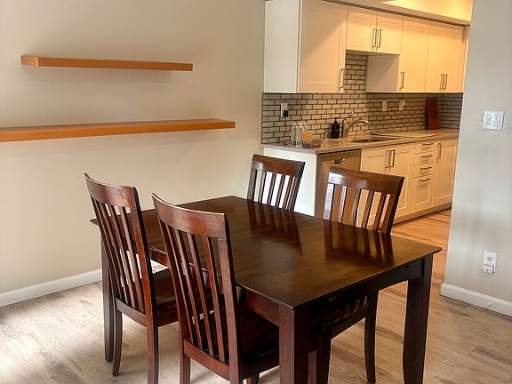 4th image of 803 E Victoria St Unit 134
