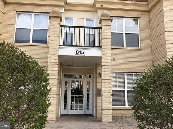 2nd image of 815 Branch Dr APT 101
