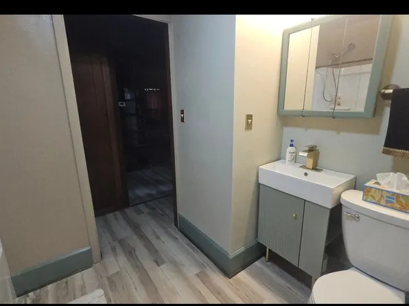 1312 Grove Ave, Racine, WI 53405