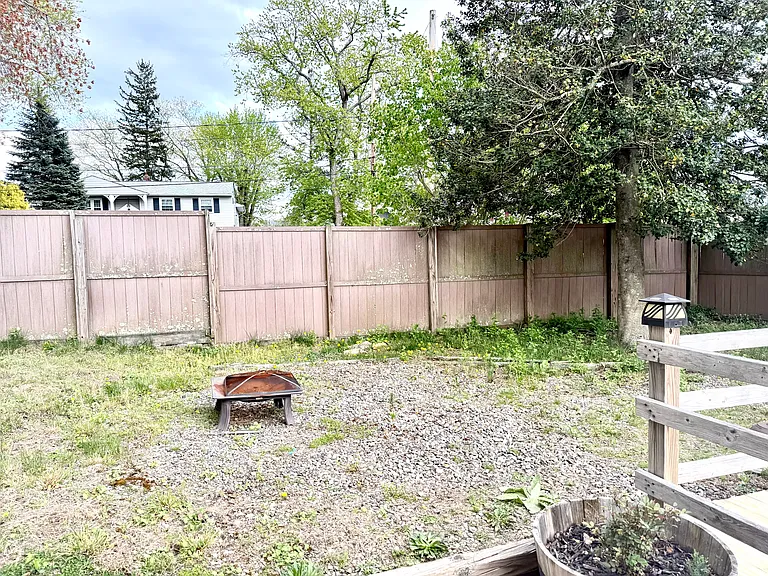 13 Poplar Pl — Photo 15