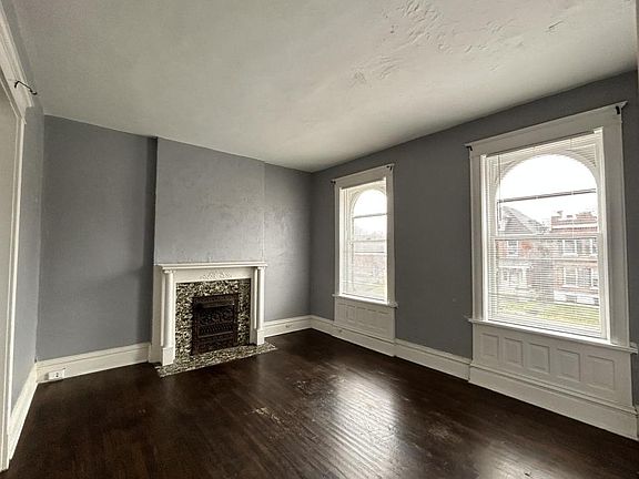 4th image of 4031 Saint Louis Ave