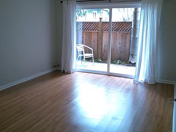 3rd image of 391 Obispo Ave APT 4
