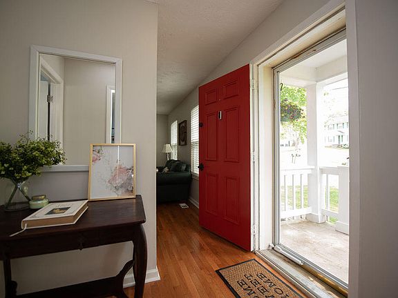 2nd image of 1737 Dunraven Dr