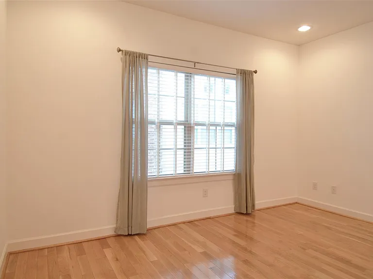 3408 La Branch St #B — Photo 21