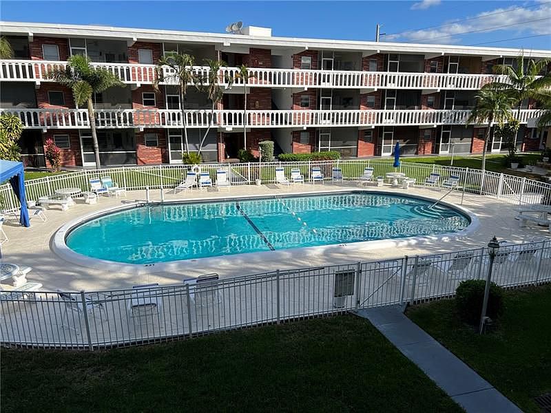 1st image of 181 NE 14th Ave APT 19B