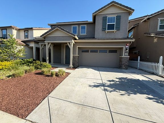 3rd image of 712 Apricot Cir