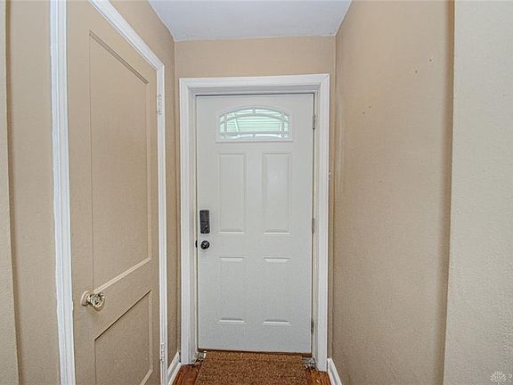 2nd image of 946 Broadmoor Dr