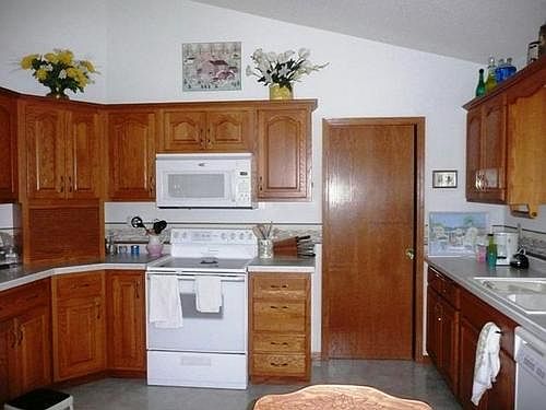 4th image of 506 N Shore Dr