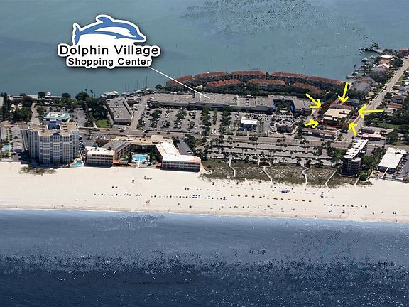 Great Location, public beach across the street and shops ju