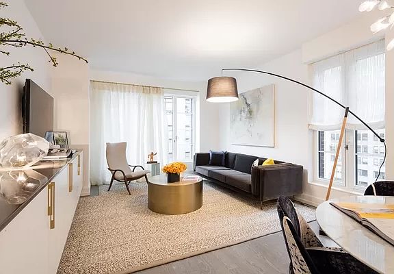 2nd image of 70 Charlton St APT 5F