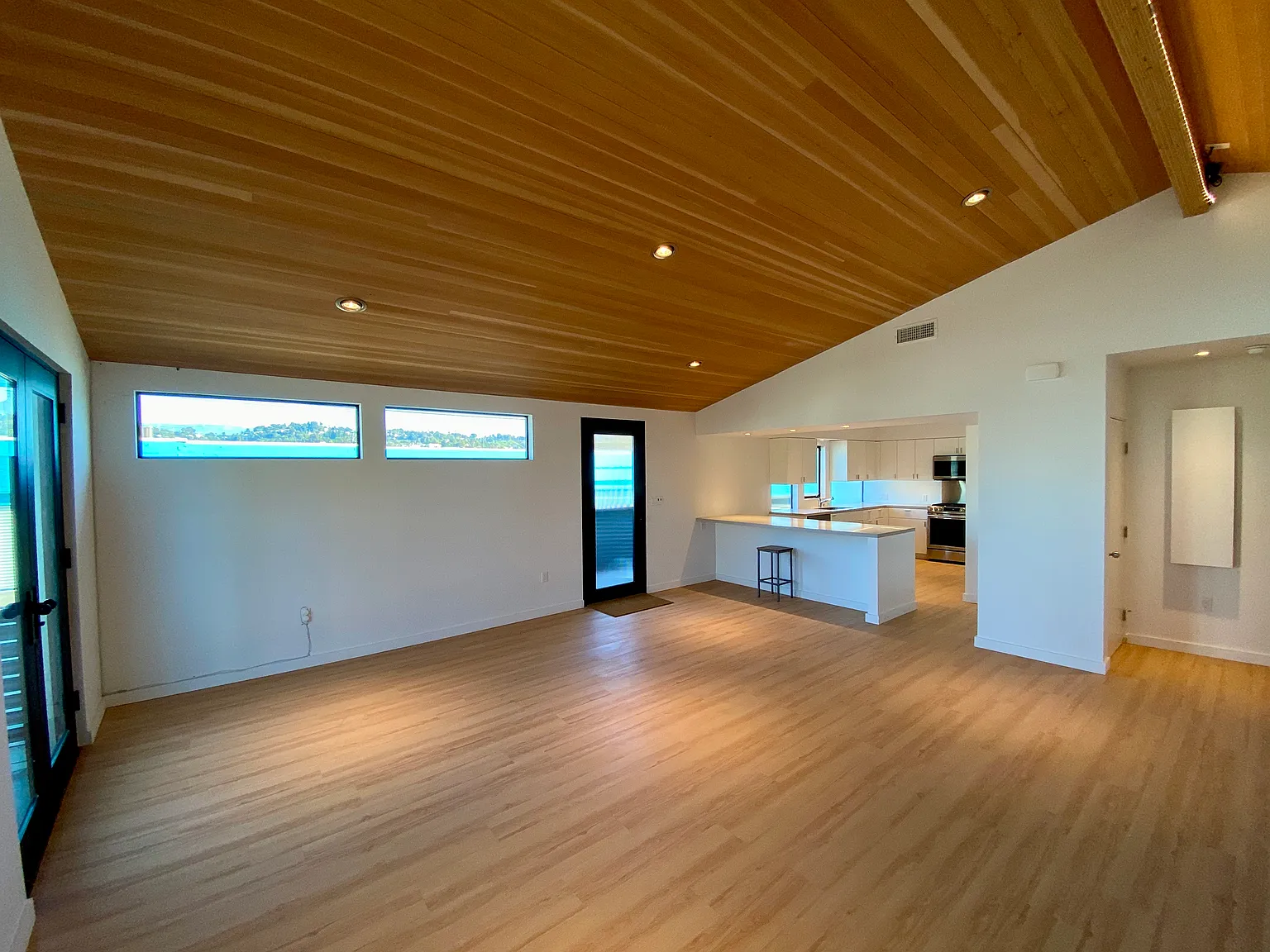 2 bed, 2.5 bath, 1147 sqft, $5,195 — Photo 4