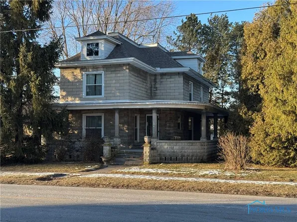 536 W Madison St, Gibsonburg, OH 43431