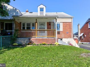 956 Kingsman Rd, Upper Chichester, PA 19061