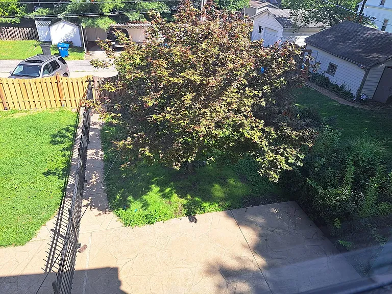 322 N 6th St — Photo 28