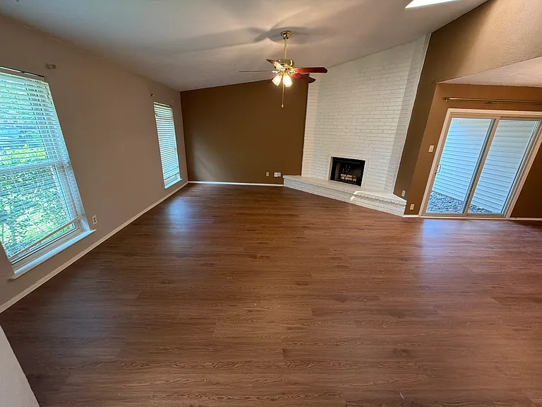 4908 Wagner Dr — Photo 14
