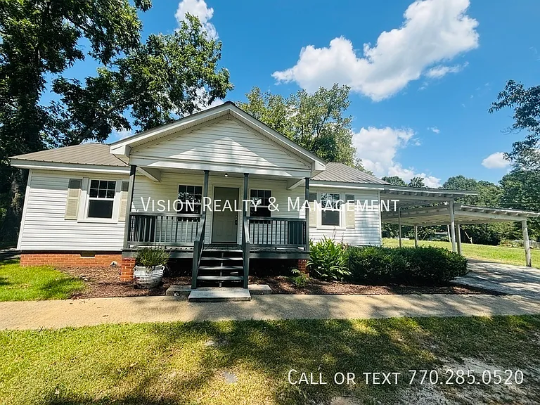 538 Old Airport Rd — Photo 3