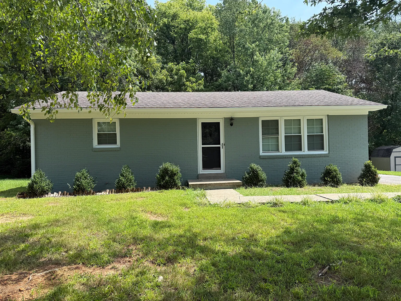 2 bed, 1000 sqft, $1,200 — Photo 2