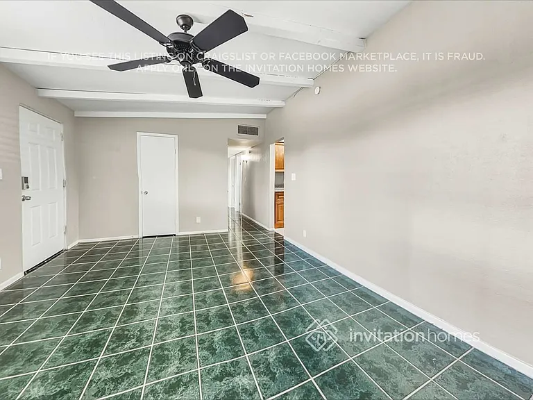 449 S Stewart — Photo 3