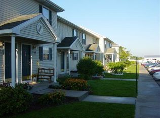 7108 Lodge Pole Dr SE, Grand Rapids, MI 49548