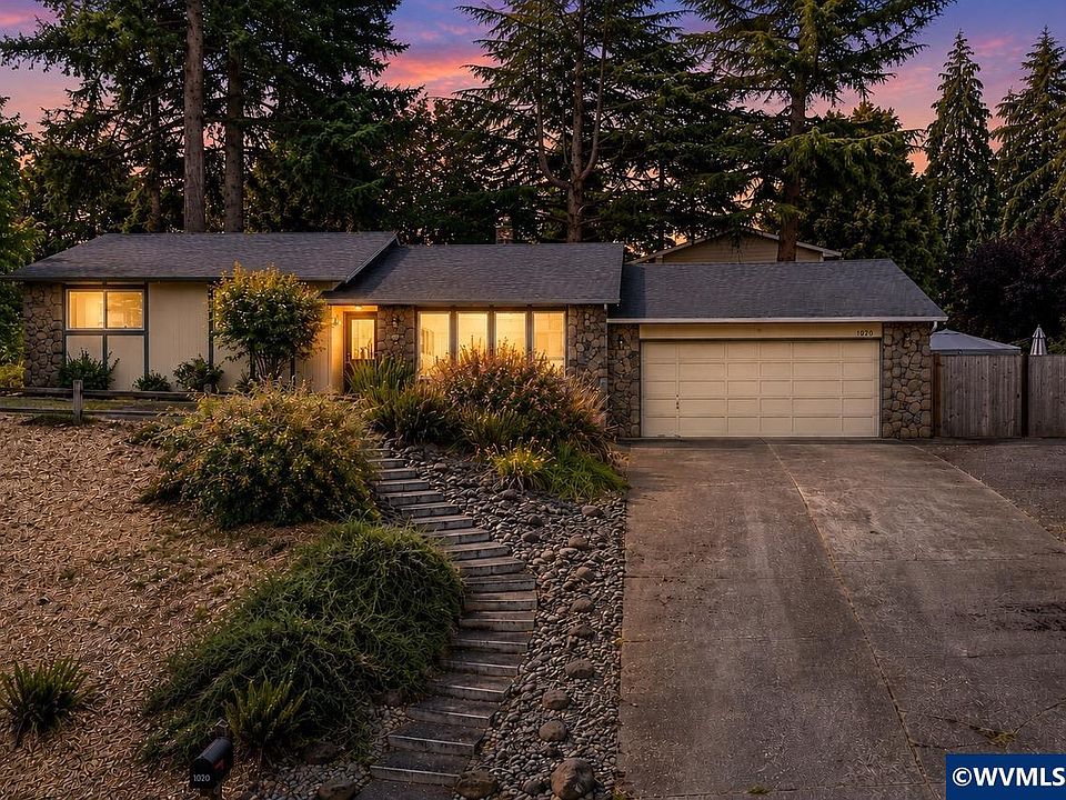 1st image of 1020 Windemere Dr NW