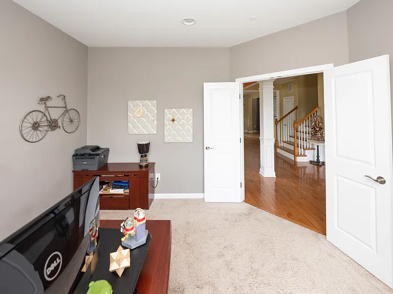 1 Warmstone Way — Photo 8
