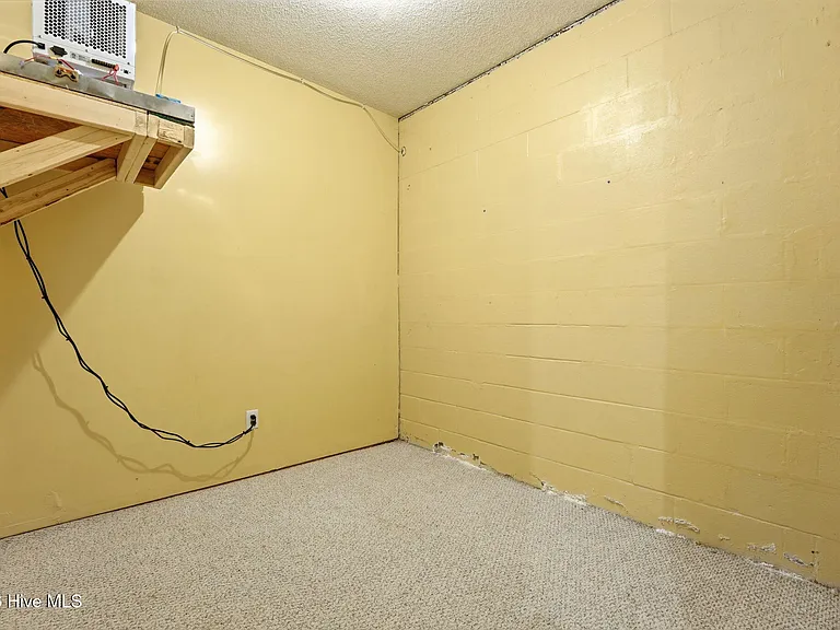 25 Kingswood Cir — Photo 63