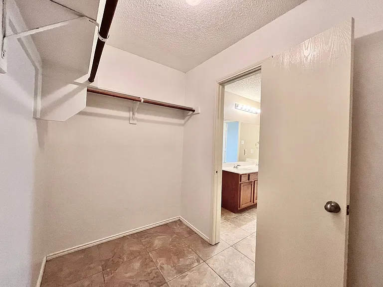 9925 George Washington Dr — Photo 12