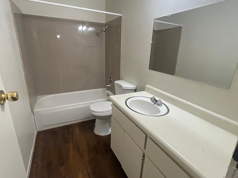 3317 N Pleasant Ave #201 — Photo 10
