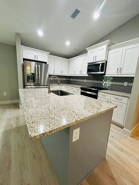 3 bed, 1693 sqft, $2,080 — Photo 4