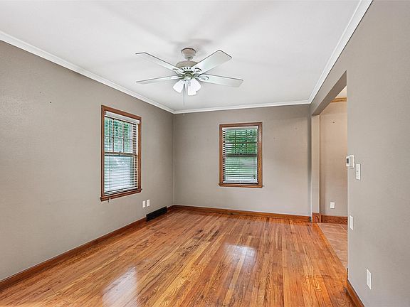 5th image of 2612 40th St