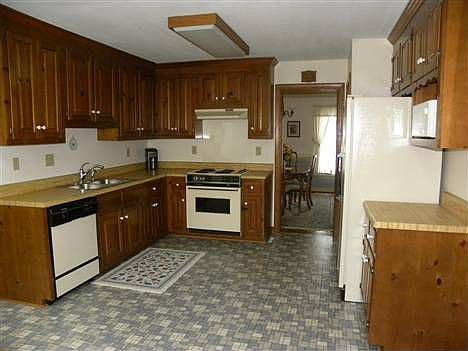Spacious Kitchen