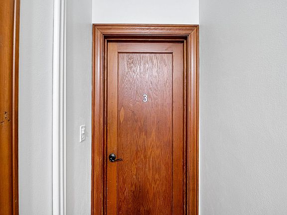 2nd image of 616 N C St #3