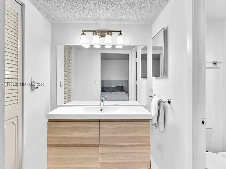 20401 NE 30th Ave #3108 — Photo 15