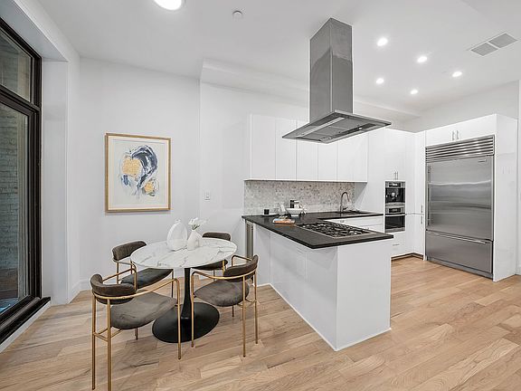 5th image of 345 E 50th St APT 3C