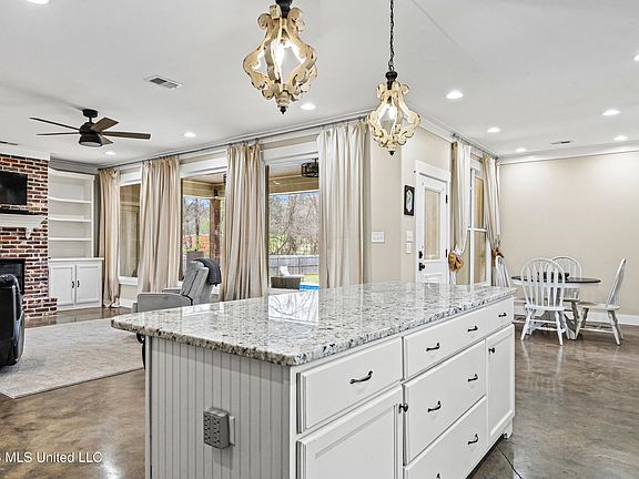 5th image of 5078 Dixie Creek Dr