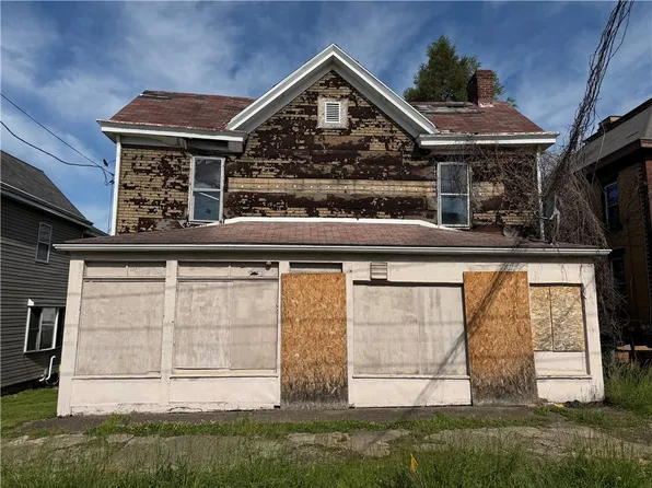 221 N Gallatin Ave, Uniontown, PA 15401