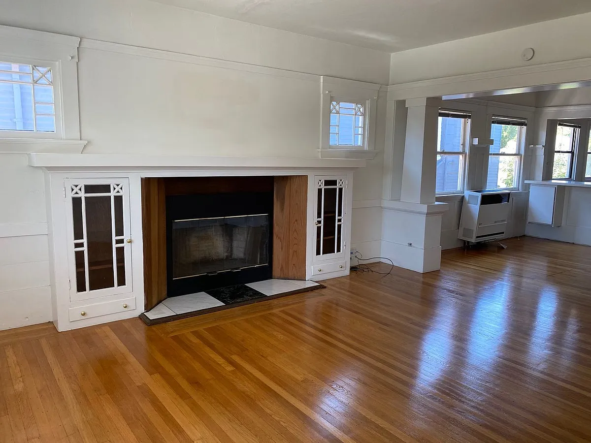 Building Photo - 55th Street-1062