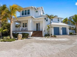 211 81st St #B, Bradenton Beach, FL 34217