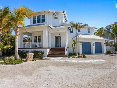 211 81st St #B, Bradenton Beach, FL, 34217