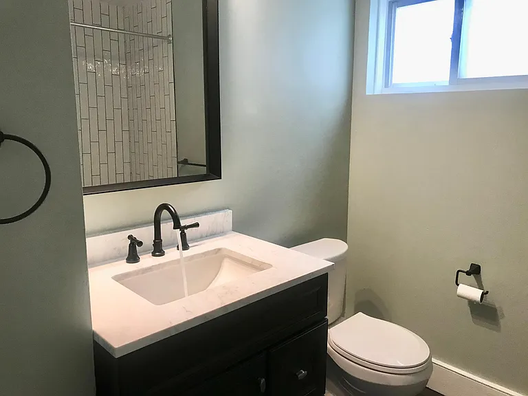 126 Conarroe St #1 — Photo 7
