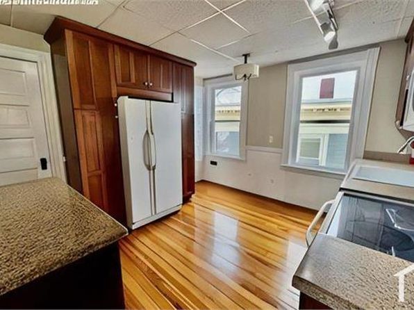 25 Rowell St FLOOR 2