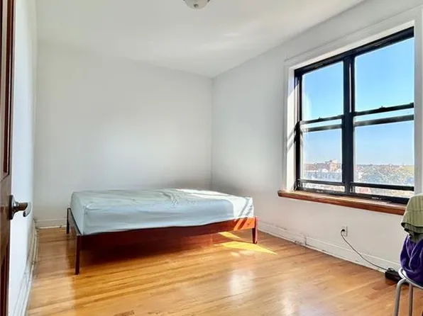 8814 Bay Parkway image 3 of 5