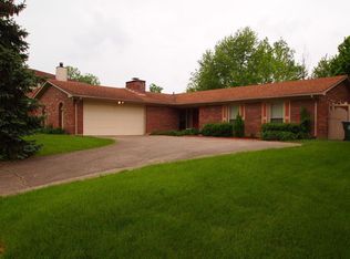 3233 Shoal Lake Dr, Lexington, KY 40515