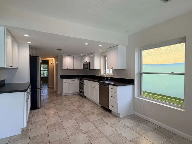 3827 E Larkspur Dr — Photo 3