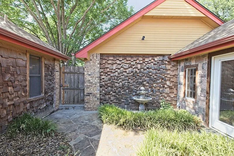 Building Photo - 2312 Rockhill Rd